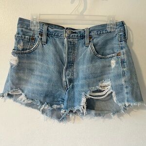 Levi Button Fly Distressed Short